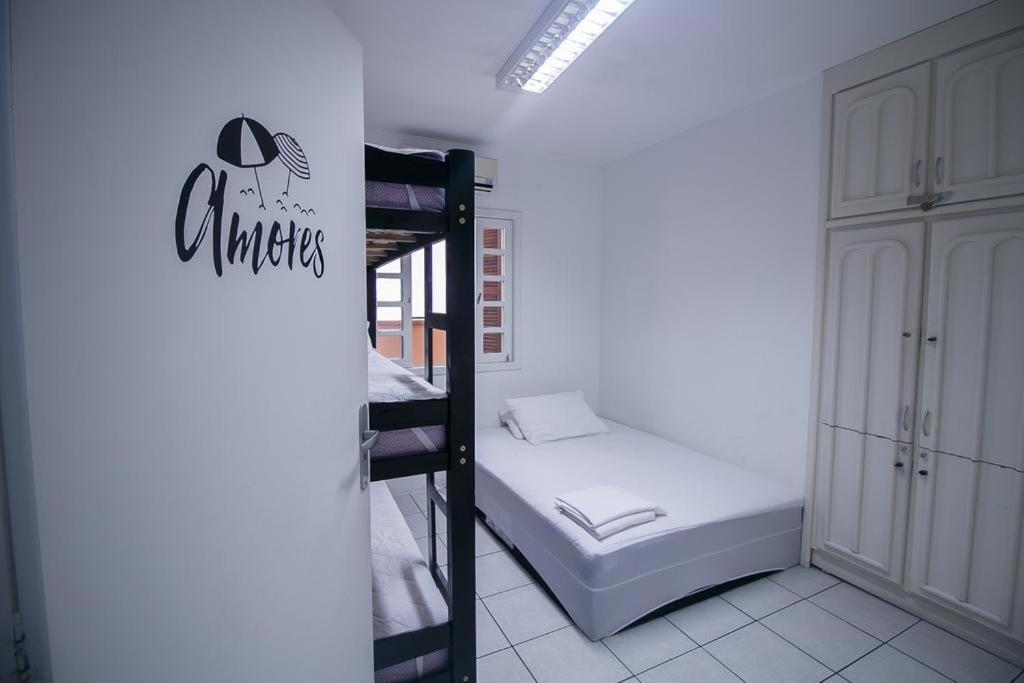 Positive Hostel Balneário Camboriú Eksteriør bilde